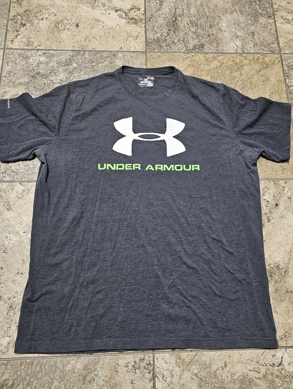 Under Armour Heatgear Charged Graphic T-Shirt Size XL Grey